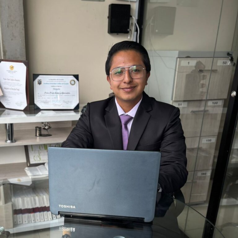 Ab. Mateo Marroquín